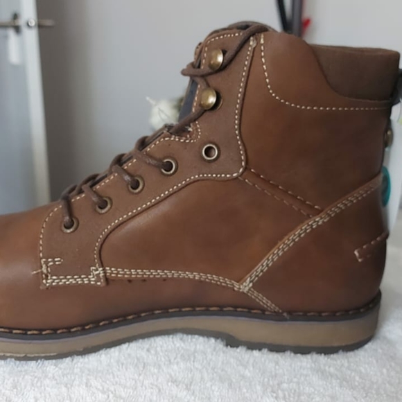 Boots - Picture 2 of 4